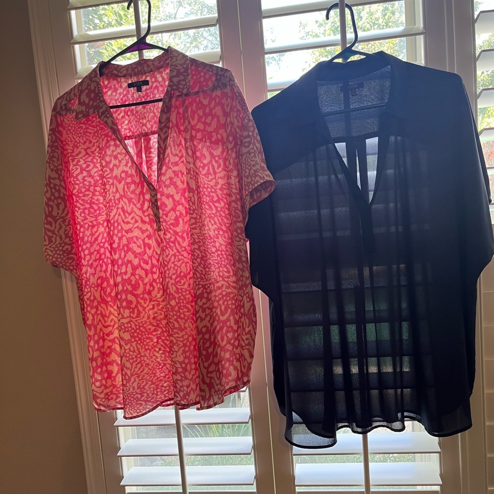 EUC Bundle of 2 NYDJ BECKY SHORT SLEEVED BLOUSES IN 2X